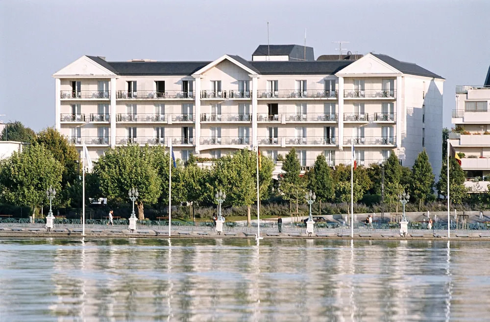 Rénovation partielle de l'Hôtel du Lac